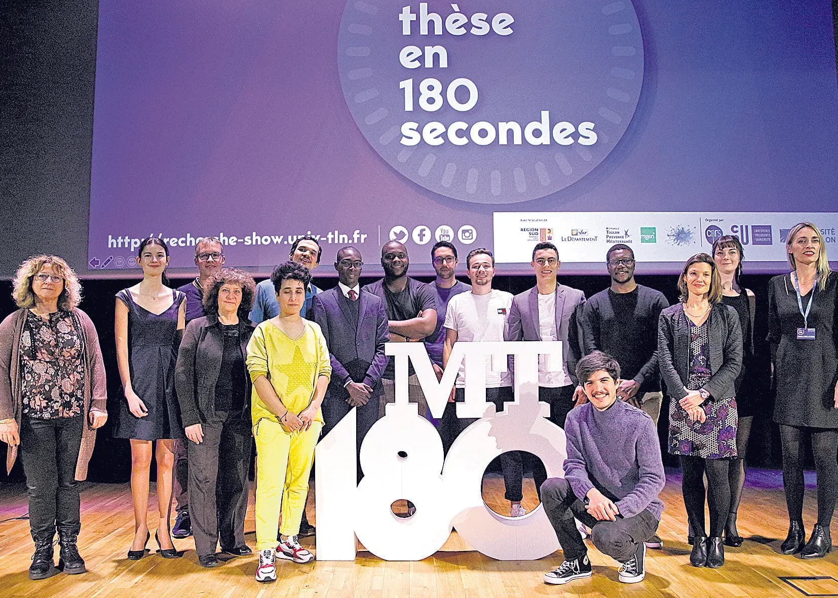 9 étudiants présentent leur thèse en 180 secondes !