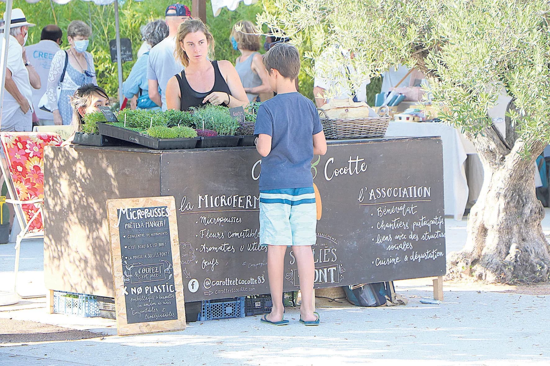 Première nocturne réussie pour le marché de la cerise