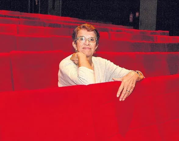 Carmen Semenou : « Une saison culturelle imaginée en musique » !