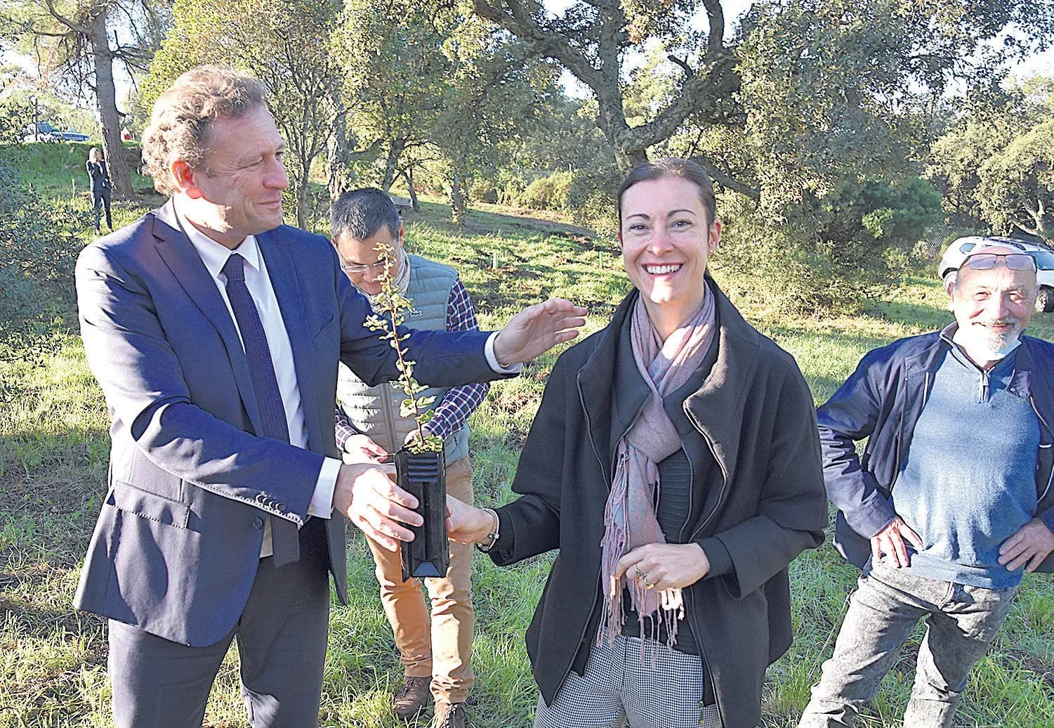 François de Canson : « 1 200 arbres plantés sur la commune d’ici fin décembre »