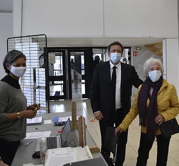 Cathy BASCHIERI, adjointe au maire déléguée au CCAS, répond aux questions de la Gazette du Var.