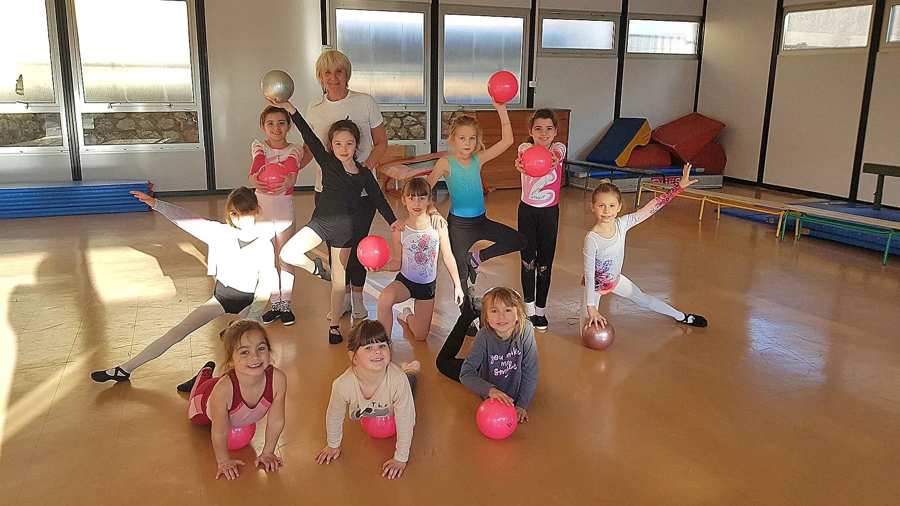 De la gymnastique rythmique à destination des enfants !