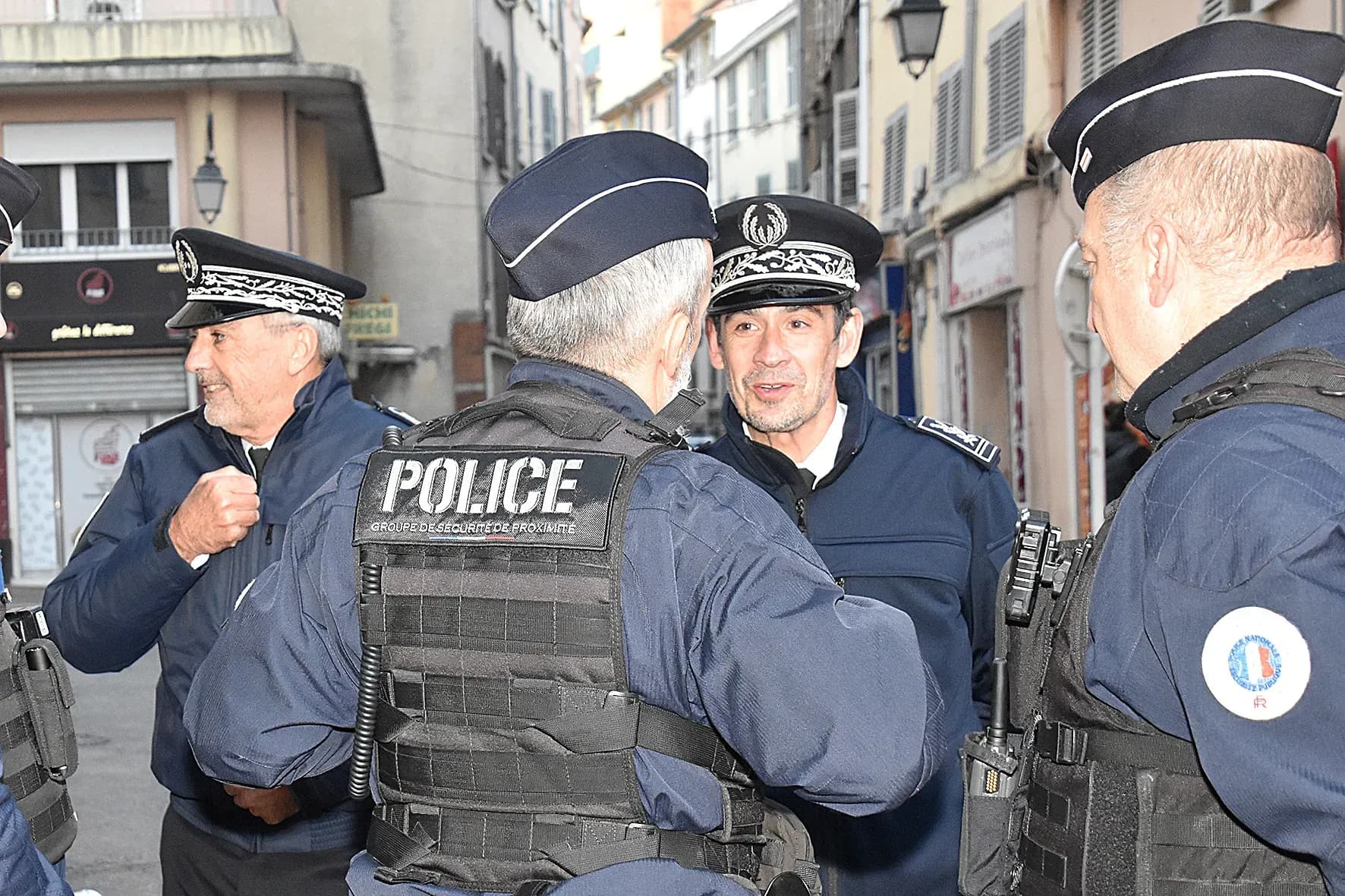 16 personnes interpellées pour trafic de stupéfiants et 10 incarcérées