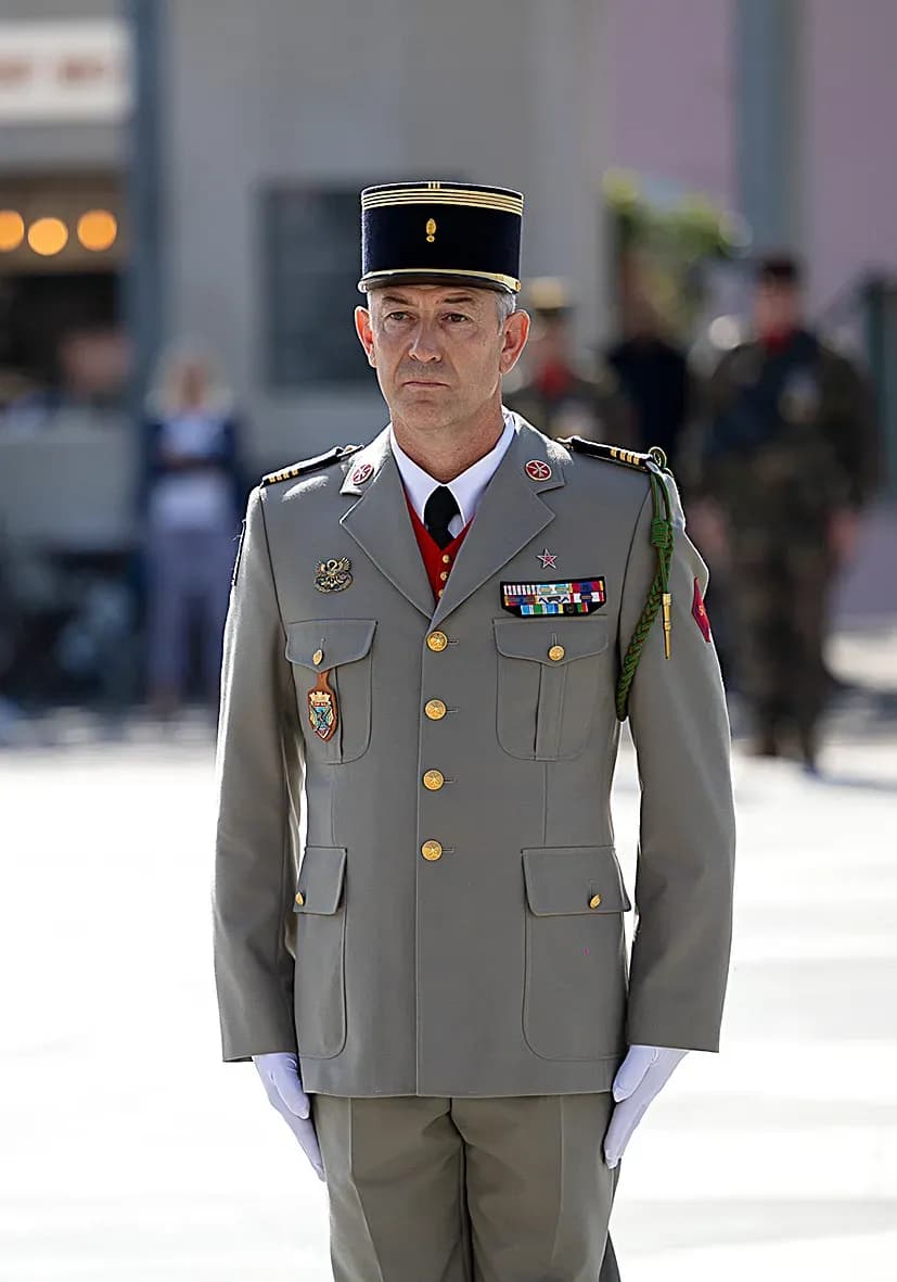 Les jeunes recrues du 54ème RA présentées à l'étendard