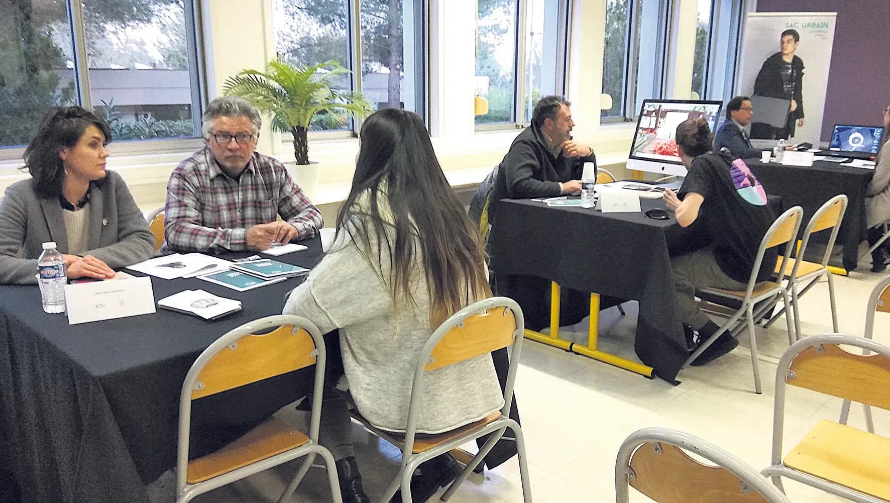 Des étudiants designers stagiaires chez les artisans d’art