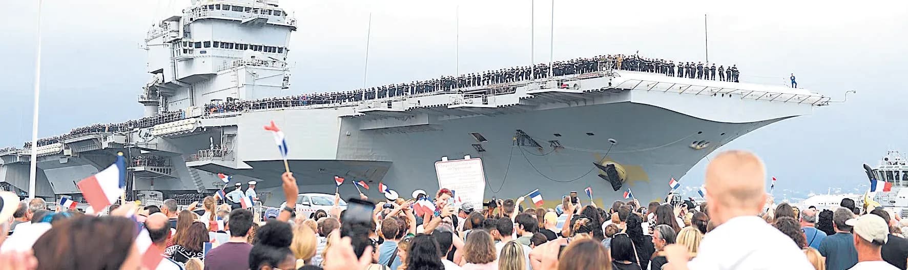 Le porte-avions Charles de Gaulle a retrouvé Toulon