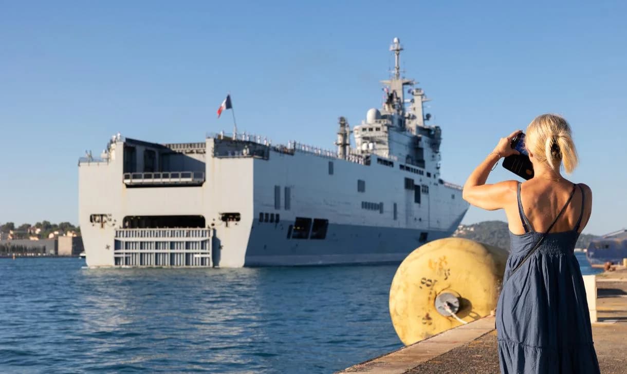 Marine Nationale : retour du Jeanne d'Arc avec une belle prise