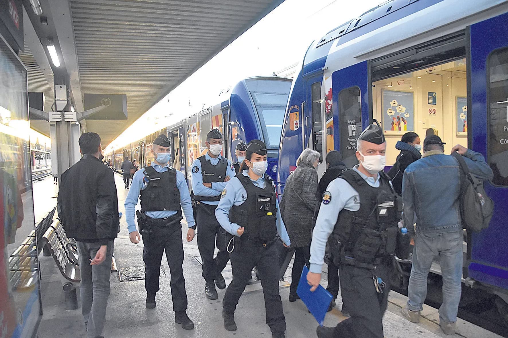 Capitaine Emery : « La gendarmerie contrôle dans les trains et les bus »