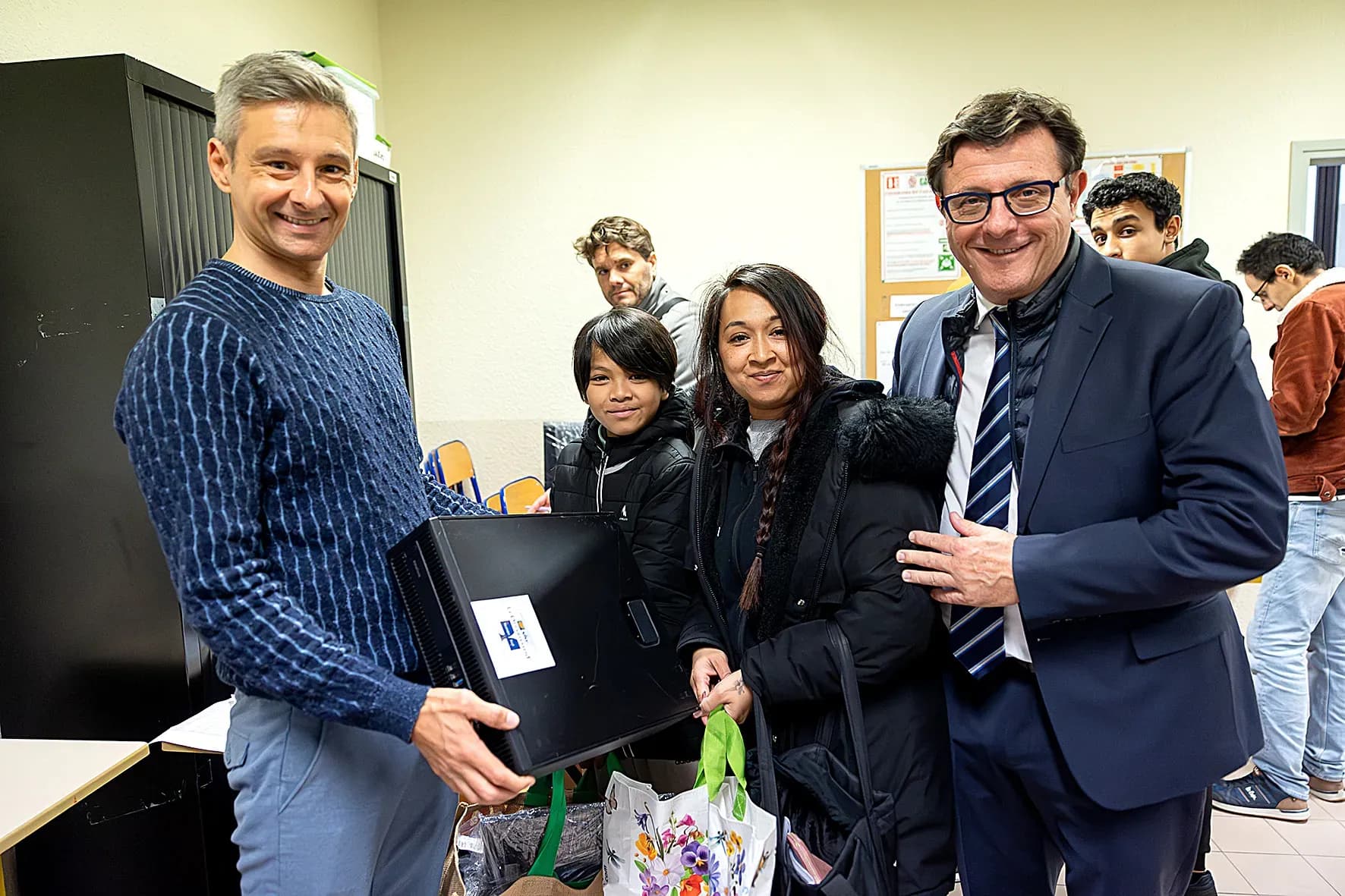 NumériSud offre des ordinateurs à 50 élèves du collège Peiresc