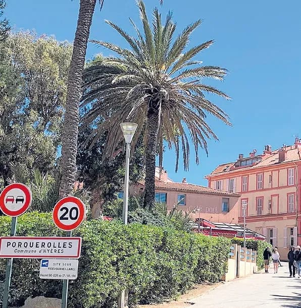 La plage d’argent, accessible aux personnes handicapées