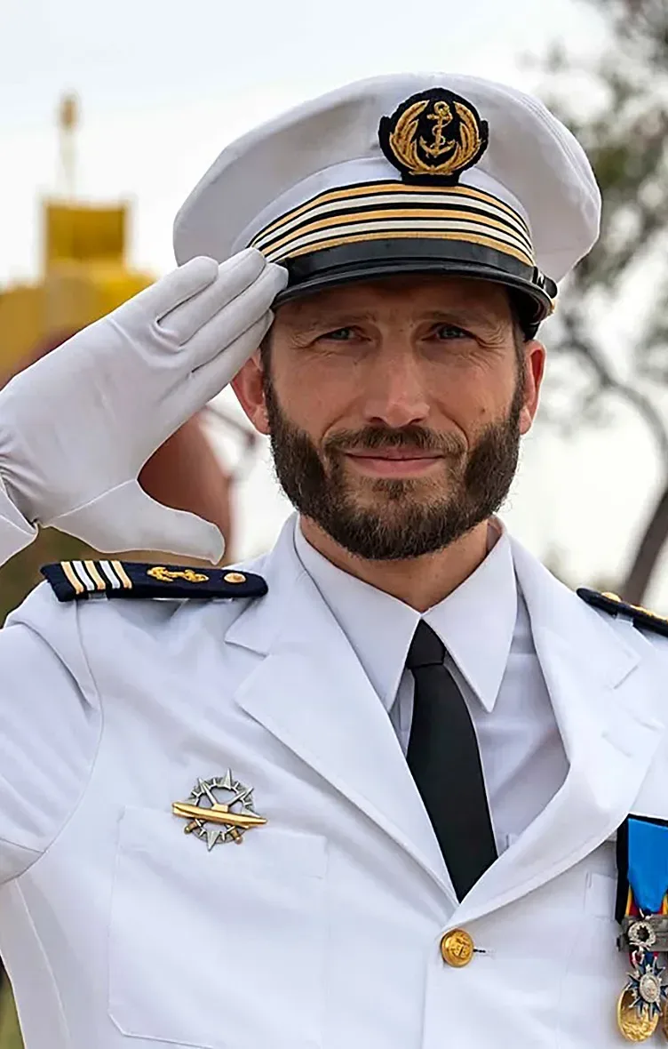 Le capitaine de frégate Owen, premier commandant de l'équipage bleu du De Grasse