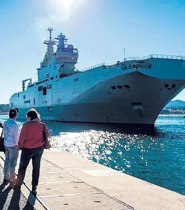 Le BPC Mistral de retour à Toulon