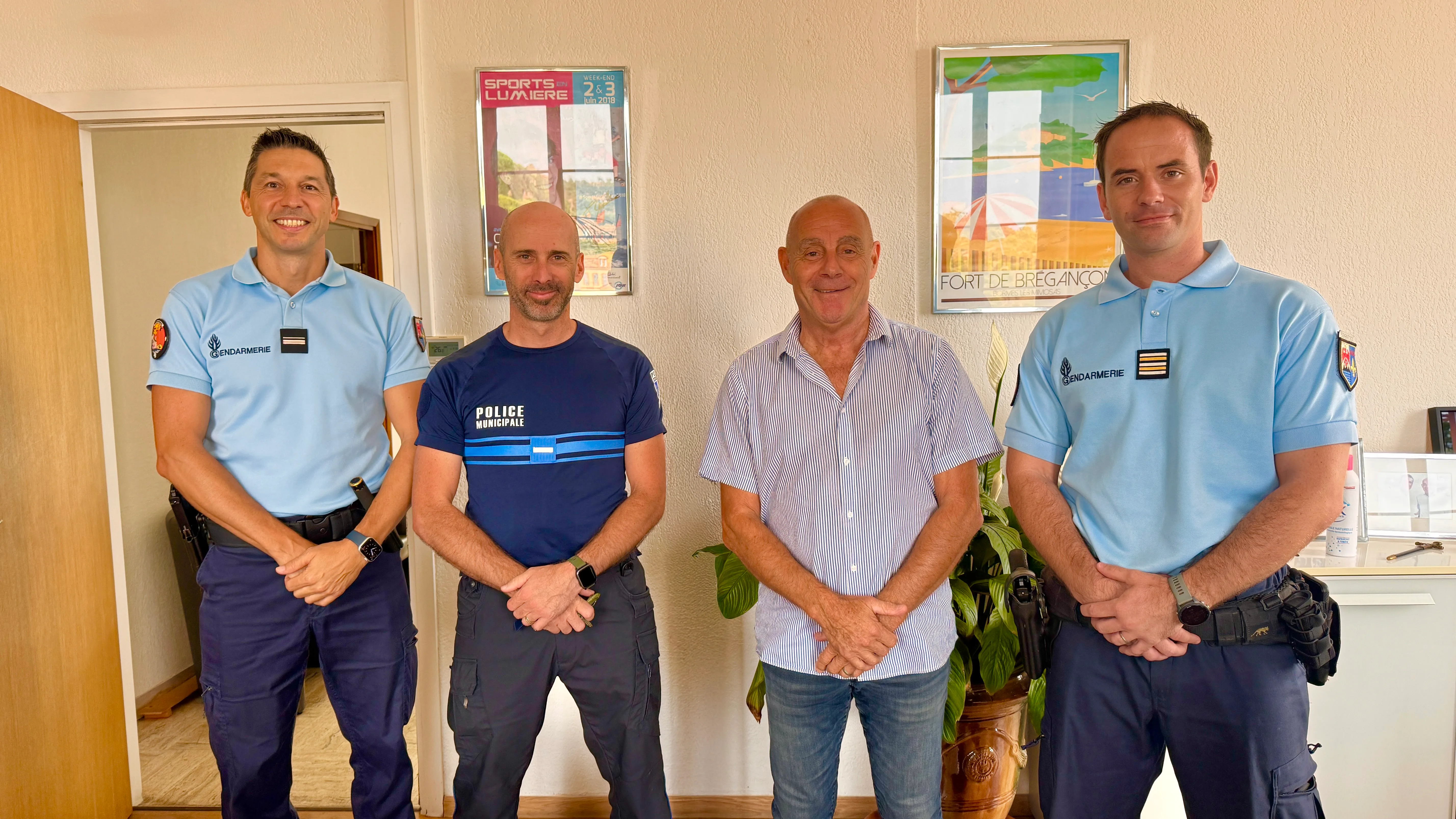 Le lieutenant-colonel Jordane Boursereau rencontre les élus du secteur